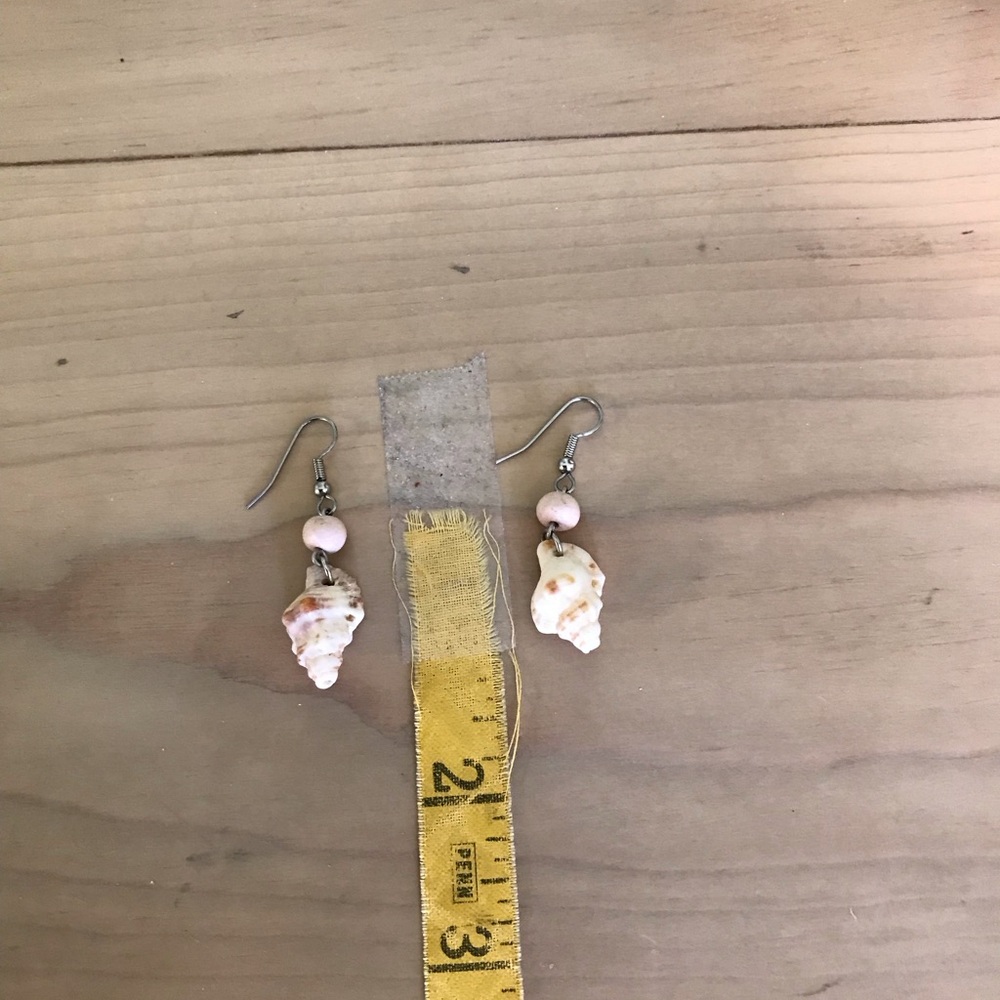 Shell Dangle Earrings - Picture 3 of 3